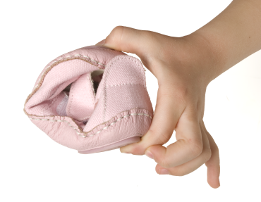 Flexible online baby shoes