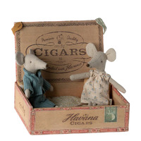 Maileg - Mum and Dad Mouse in Cigar Box