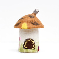 Tara Treasures - Fairies and Gnome House - Brown Roof