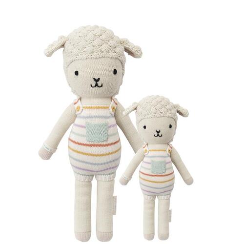 cuddle+kind - Avery the lamb